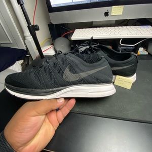 Nike Flyknit Trainer 9/10
Size 13
$50